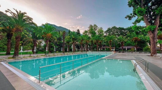 Открытый бассейн