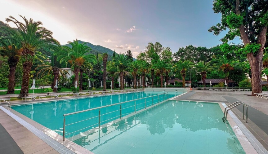 Открытый бассейн